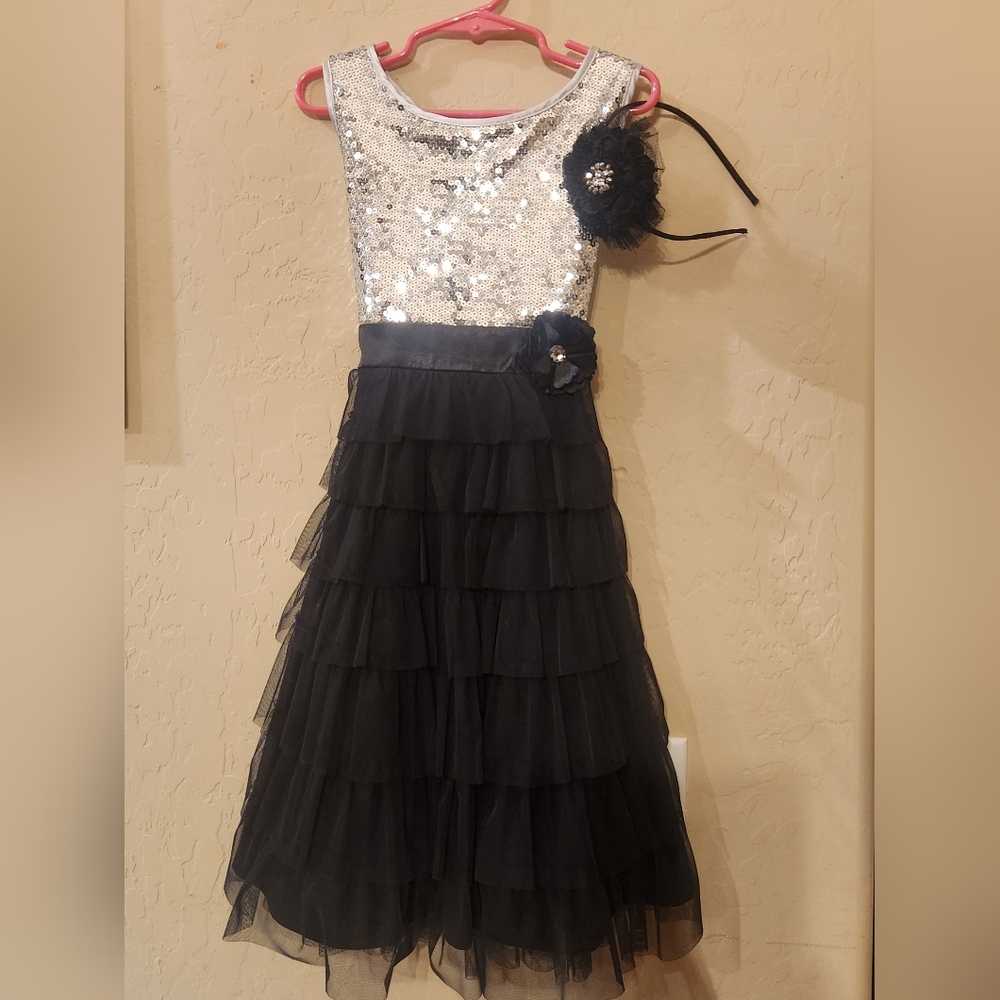GORGEOUS! Biscotti Girl's Size 8 Black & Silver Sequins  Holiday Party Dress!NEW
